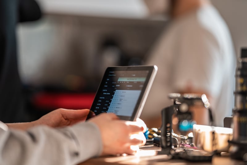 5 Ways to Simplify Business Expense Management